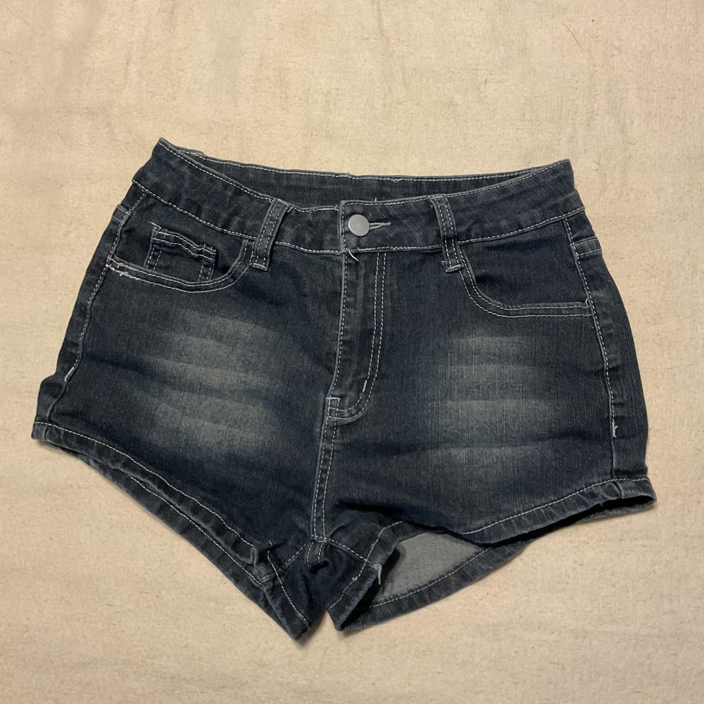 Ronnie Shorts Womens Size Medium Dark Wash Denim Embroidered Pocket Jean